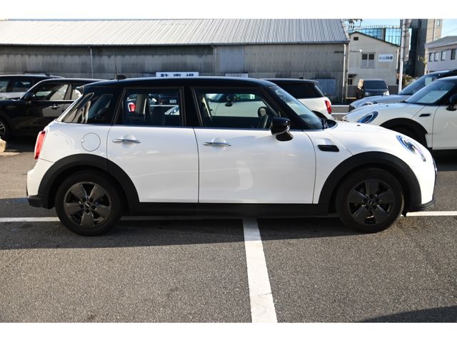 MINI COOPER D 5DOOR