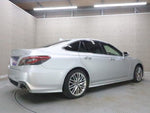 CROWN sedan