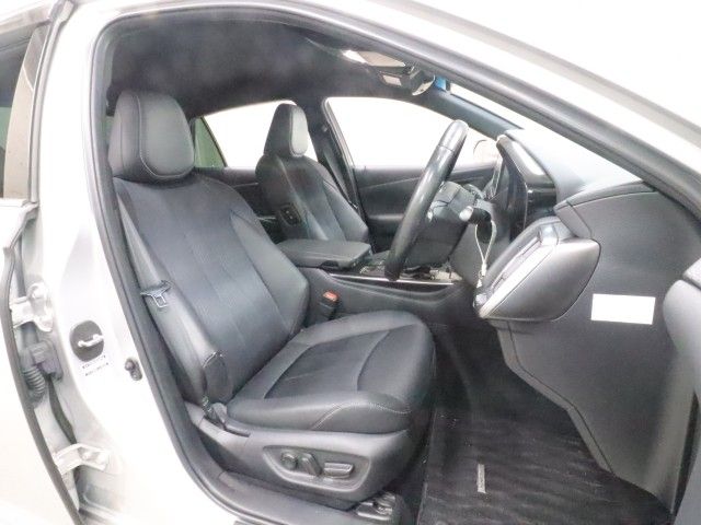 CROWN sedan