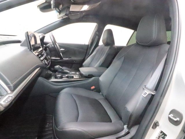 CROWN sedan
