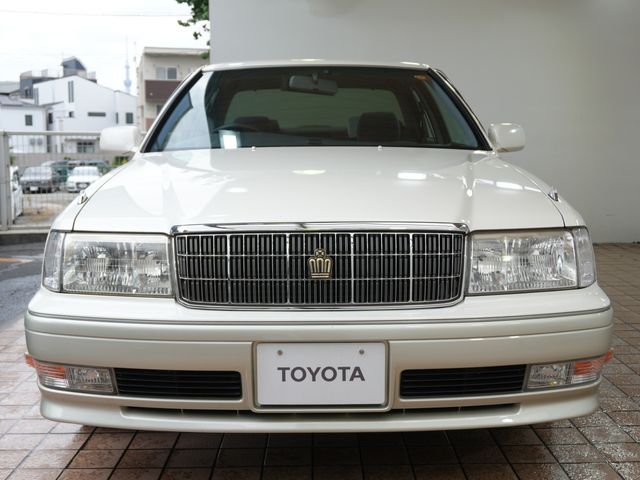 CROWN sedan