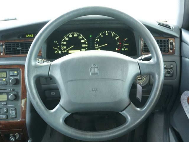 CROWN sedan