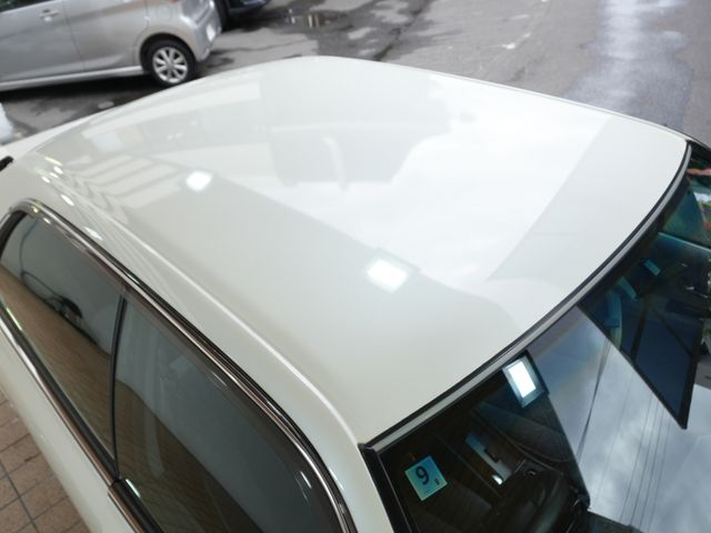 CROWN sedan