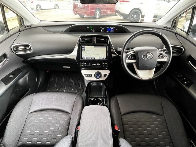 PRIUS PHV