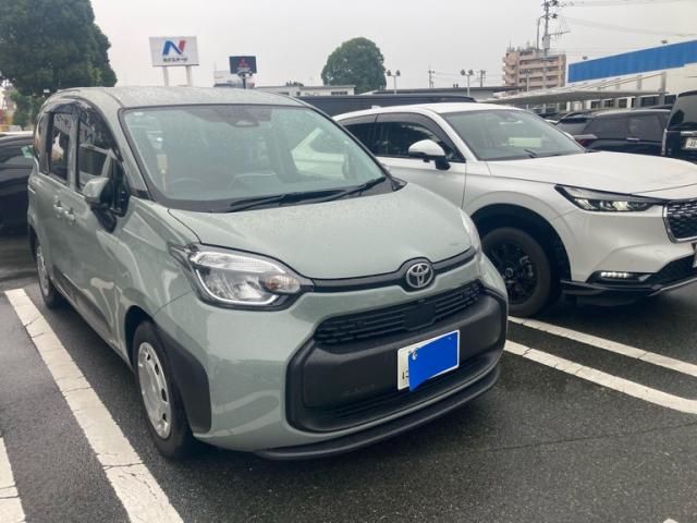SIENTA HYBRID