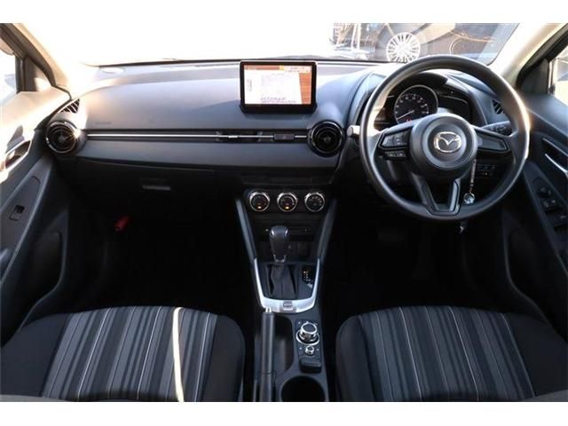 MAZDA2