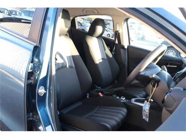 MAZDA2