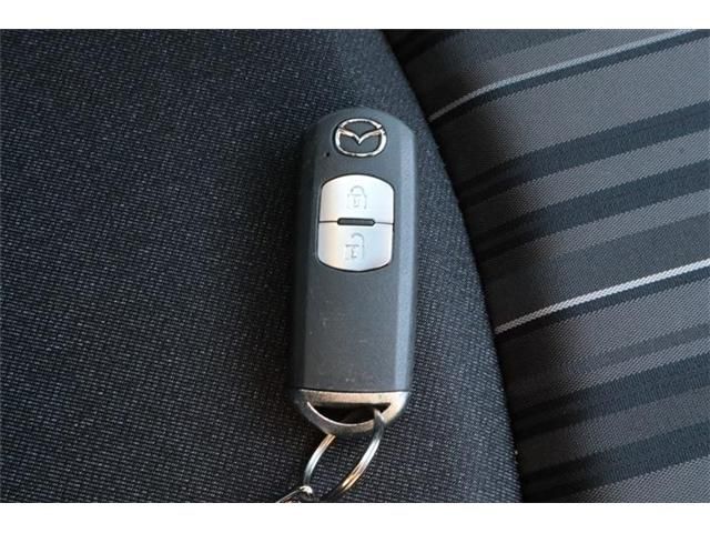 MAZDA2