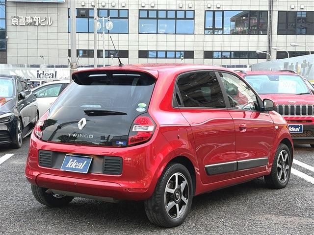 RENAULT TWINGO