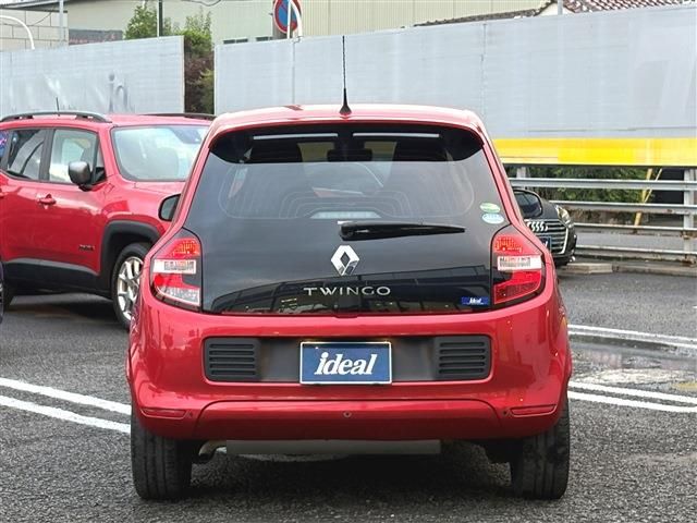 RENAULT TWINGO