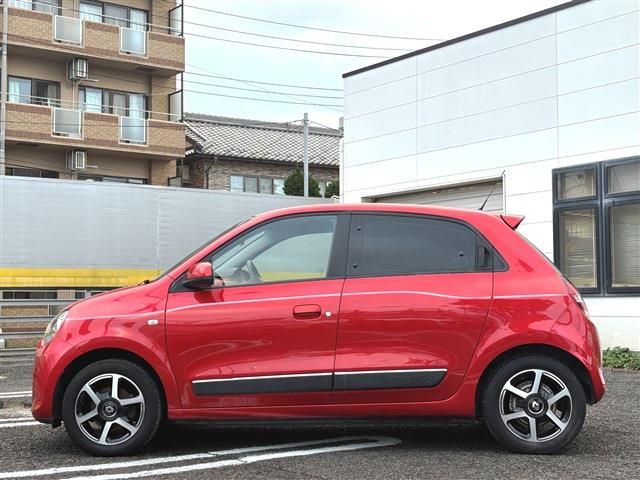 RENAULT TWINGO