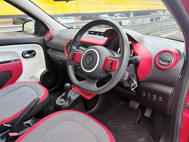 RENAULT TWINGO