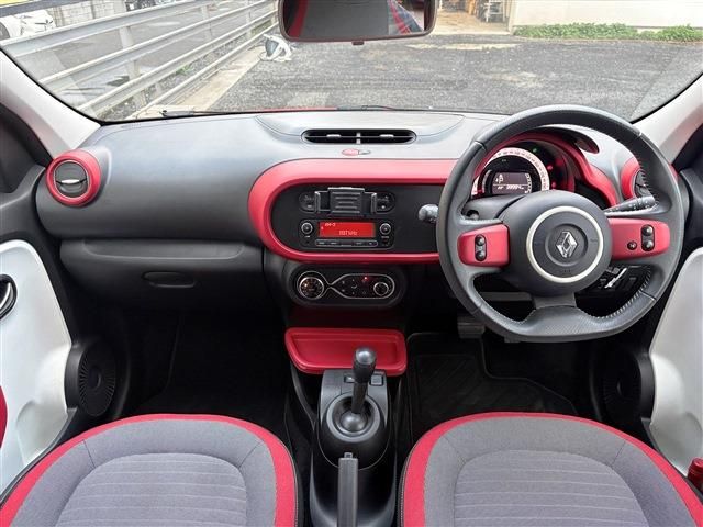 RENAULT TWINGO