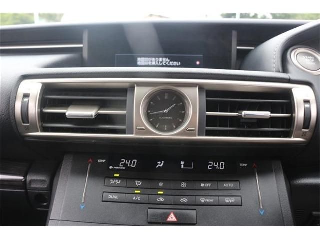 LEXUS IS200t