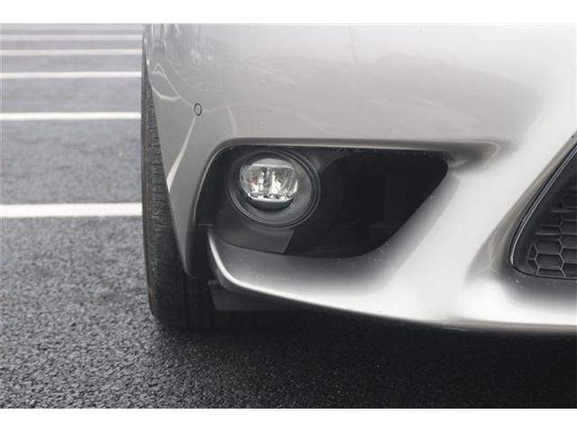 LEXUS IS200t