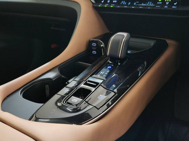 CROWN SPORT