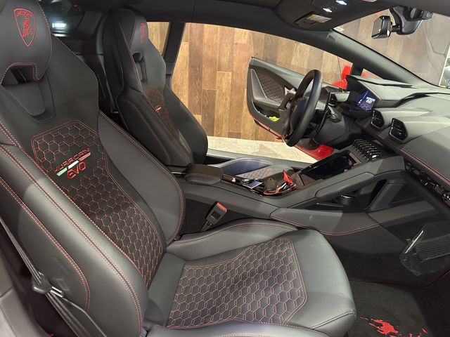 LAMBORGHINI HURACAN