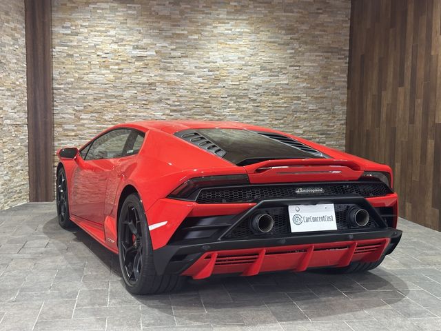 LAMBORGHINI HURACAN