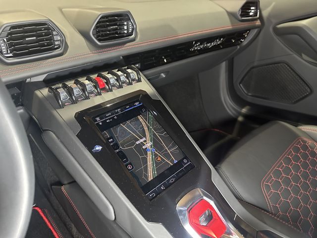 LAMBORGHINI HURACAN