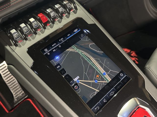 LAMBORGHINI HURACAN