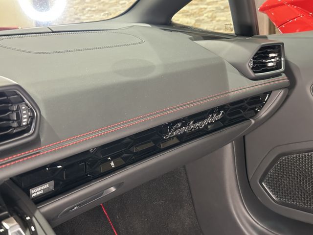 LAMBORGHINI HURACAN