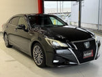 CROWN sedan hybrid