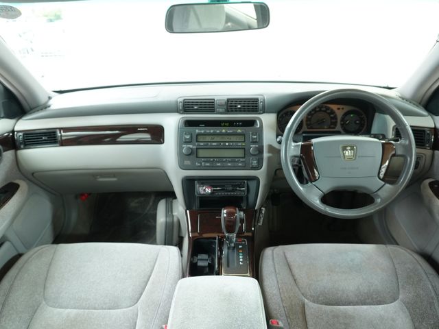 CROWN sedan