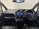 VOXY HYBRID