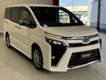 VOXY HYBRID