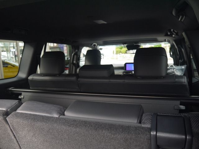 LANDCRUISER 250