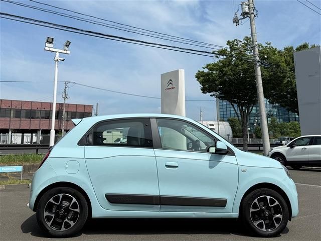 RENAULT TWINGO