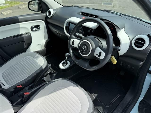 RENAULT TWINGO