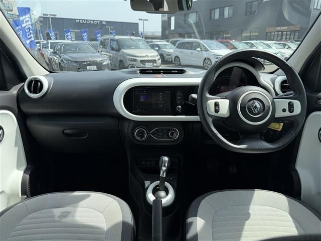RENAULT TWINGO
