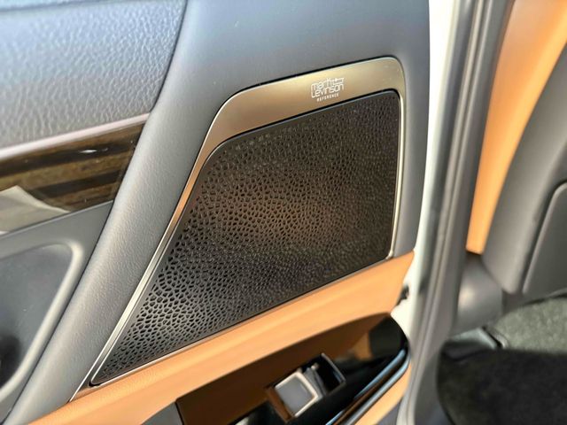 LEXUS LX600