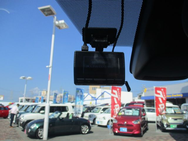 SIENTA HYBRID