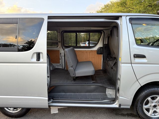 HIACE van 4WD