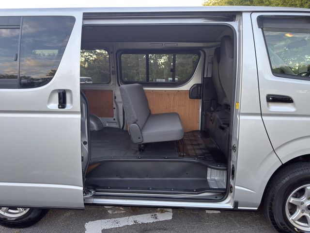 HIACE van 4WD