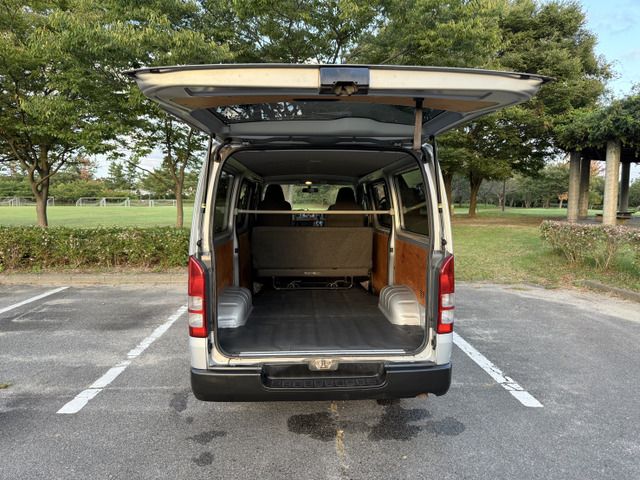 HIACE van 4WD
