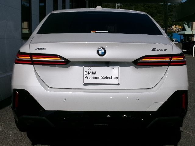 BMW 5 Series sedan