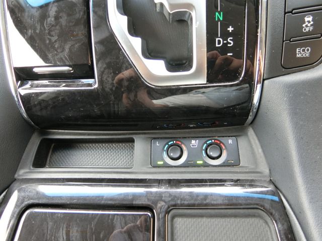 ALPHARD hybrid 4WD