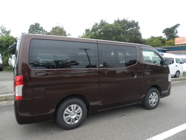 NV350 CARAVAN 4WD