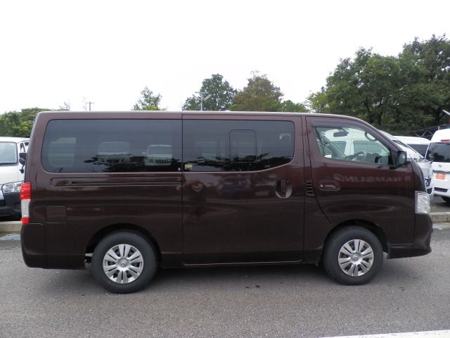 NV350 CARAVAN 4WD