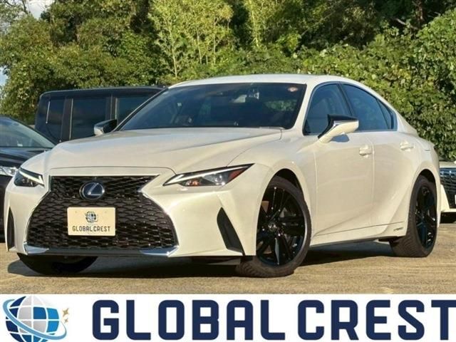 LEXUS IS300h