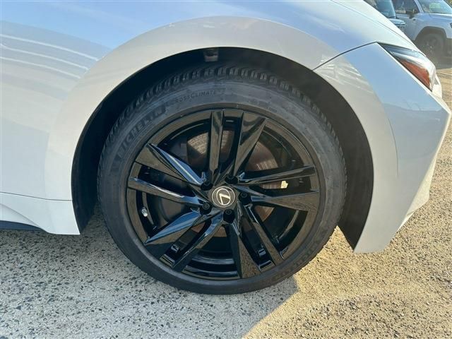 LEXUS IS300h