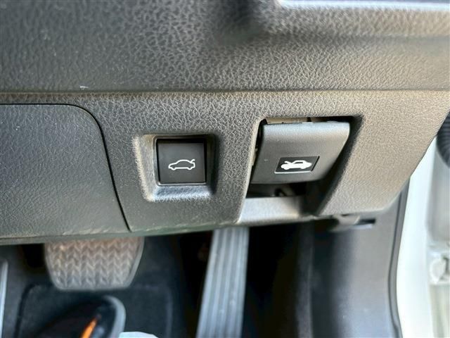 LEXUS IS300h