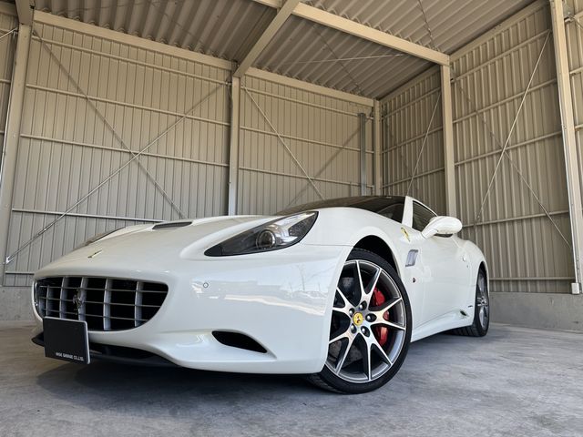 FERRARI California 30