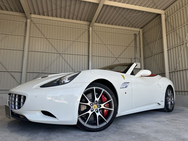 FERRARI California 30