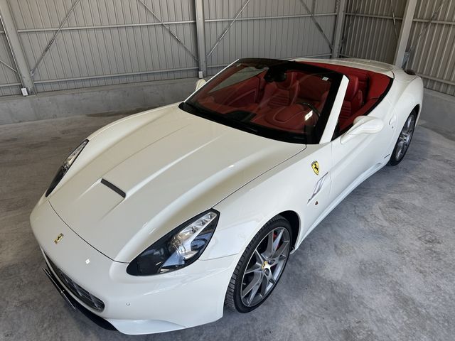 FERRARI California 30