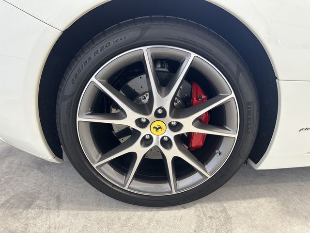 FERRARI California 30