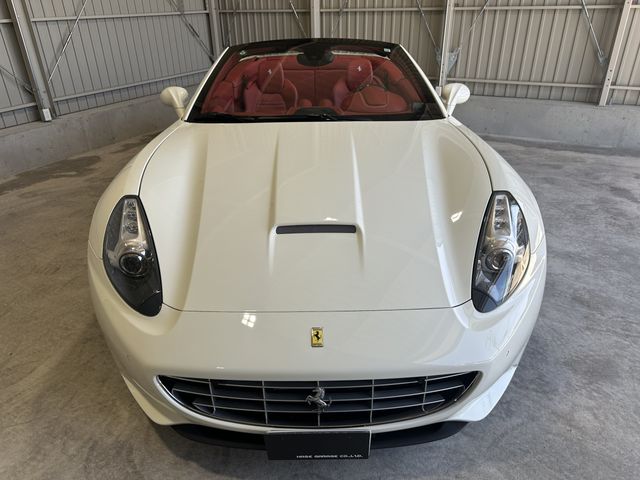 FERRARI California 30